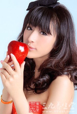 點擊將在新窗口查看全圖 中醫養生 巧用艾灸防肌膚老化